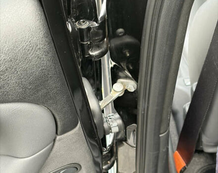 Черный Альфа Ромео 147, объемом двигателя 1.6 л и пробегом 138 тыс. км за 5800 $, фото 96 на Automoto.ua