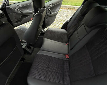 Черный Альфа Ромео 147, объемом двигателя 1.6 л и пробегом 138 тыс. км за 5800 $, фото 38 на Automoto.ua