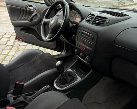 Черный Альфа Ромео 147, объемом двигателя 1.6 л и пробегом 138 тыс. км за 5800 $, фото 31 на Automoto.ua