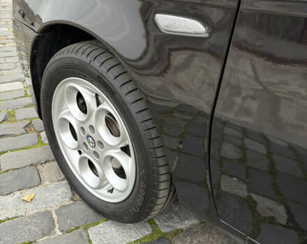 Черный Альфа Ромео 147, объемом двигателя 1.6 л и пробегом 138 тыс. км за 5800 $, фото 80 на Automoto.ua