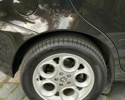 Черный Альфа Ромео 147, объемом двигателя 1.6 л и пробегом 138 тыс. км за 5800 $, фото 55 на Automoto.ua