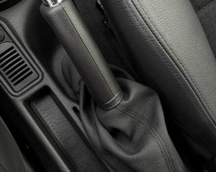 Черный Альфа Ромео 147, объемом двигателя 1.6 л и пробегом 138 тыс. км за 5800 $, фото 134 на Automoto.ua