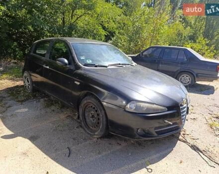 Черный Альфа Ромео 147, объемом двигателя 1.6 л и пробегом 250 тыс. км за 1771 $, фото 2 на Automoto.ua