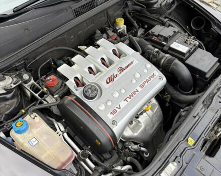 Черный Альфа Ромео 147, объемом двигателя 1.6 л и пробегом 138 тыс. км за 5800 $, фото 100 на Automoto.ua