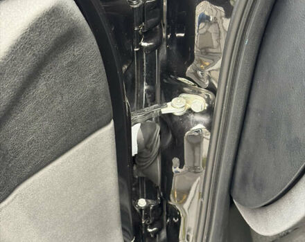 Черный Альфа Ромео 147, объемом двигателя 1.6 л и пробегом 138 тыс. км за 5800 $, фото 94 на Automoto.ua