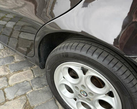 Черный Альфа Ромео 147, объемом двигателя 1.6 л и пробегом 138 тыс. км за 5800 $, фото 79 на Automoto.ua