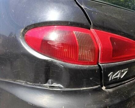 Черный Альфа Ромео 147, объемом двигателя 1.6 л и пробегом 250 тыс. км за 1771 $, фото 6 на Automoto.ua