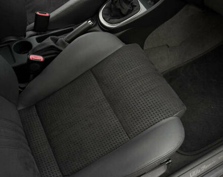 Черный Альфа Ромео 147, объемом двигателя 1.6 л и пробегом 138 тыс. км за 5800 $, фото 33 на Automoto.ua