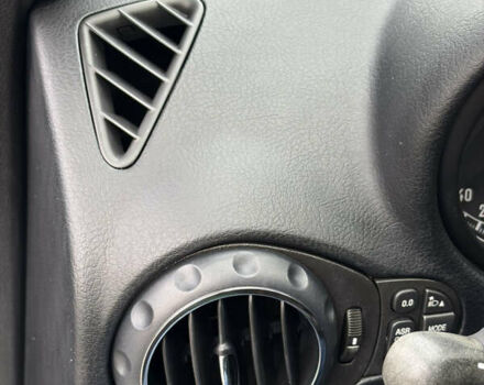 Черный Альфа Ромео 147, объемом двигателя 1.6 л и пробегом 138 тыс. км за 5800 $, фото 141 на Automoto.ua