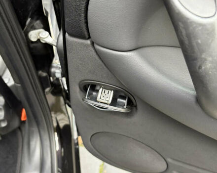 Черный Альфа Ромео 147, объемом двигателя 1.6 л и пробегом 138 тыс. км за 5800 $, фото 47 на Automoto.ua