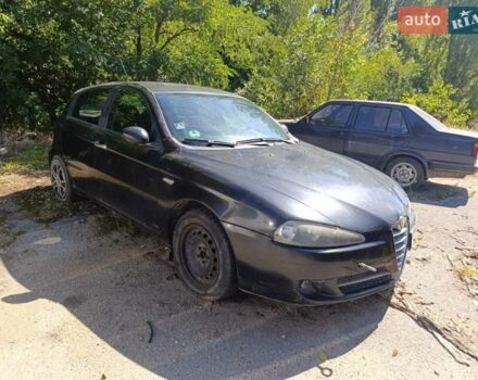 Чорний Альфа Ромео 147, об'ємом двигуна 1.6 л та пробігом 250 тис. км за 1677 $, фото 2 на Automoto.ua