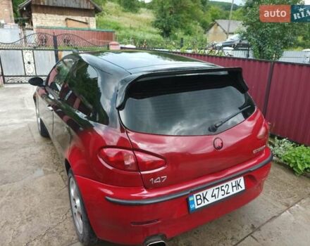 Черный Альфа Ромео 147, объемом двигателя 1.6 л и пробегом 299 тыс. км за 3500 $, фото 2 на Automoto.ua