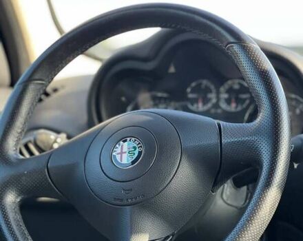 Черный Альфа Ромео 147, объемом двигателя 1.6 л и пробегом 89 тыс. км за 4700 $, фото 4 на Automoto.ua