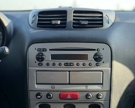 Черный Альфа Ромео 147, объемом двигателя 1.6 л и пробегом 89 тыс. км за 4700 $, фото 5 на Automoto.ua