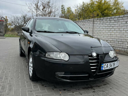 Черный Альфа Ромео 147, объемом двигателя 1.9 л и пробегом 255 тыс. км за 2800 $, фото 1 на Automoto.ua