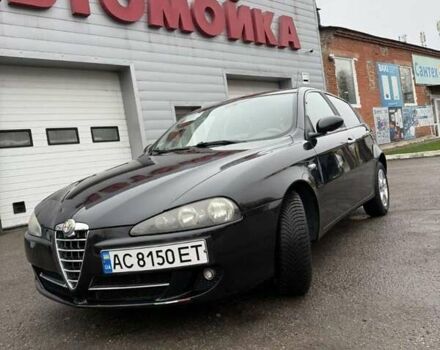 Черный Альфа Ромео 147, объемом двигателя 1.6 л и пробегом 138 тыс. км за 4300 $, фото 1 на Automoto.ua