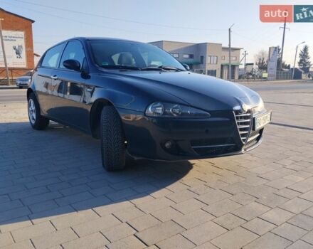 Черный Альфа Ромео 147, объемом двигателя 1.91 л и пробегом 319 тыс. км за 4800 $, фото 1 на Automoto.ua