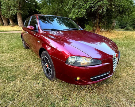 Красный Альфа Ромео 147, объемом двигателя 2 л и пробегом 211 тыс. км за 6000 $, фото 6 на Automoto.ua