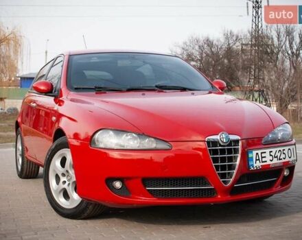Альфа Ромео 147 2009 в Днепре (Днепропетровске) на Automoto.ua Красный Альфа Ромео 147, объемом двигателя 1.6 л и пробегом 157 тыс. км за 6100 $, фото 8 на Automoto.ua