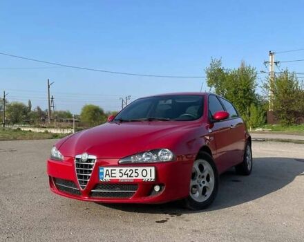 Альфа Ромео 147 2009 в Днепре (Днепропетровске) на Automoto.ua Красный Альфа Ромео 147, объемом двигателя 1.6 л и пробегом 157 тыс. км за 6100 $, фото 4 на Automoto.ua
