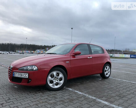 Альфа Ромео 147 2007 в Киеве на Automoto.ua Красный Альфа Ромео 147, объемом двигателя 1.6 л и пробегом 166 тыс. км за 5900 $, фото 1 на Automoto.ua