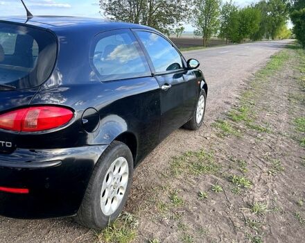 Альфа Ромео 147, объемом двигателя 1.9 л и пробегом 366 тыс. км за 3300 $, фото 5 на Automoto.ua
