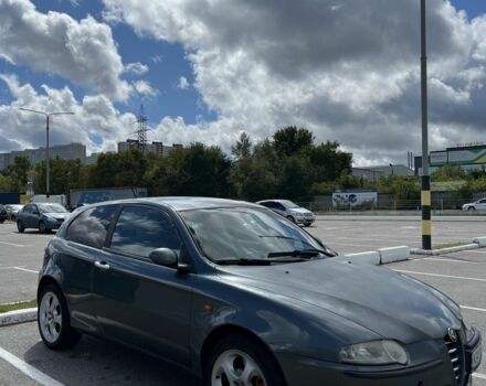 Серый Альфа Ромео 147, объемом двигателя 2 л и пробегом 176 тыс. км за 2990 $, фото 2 на Automoto.ua