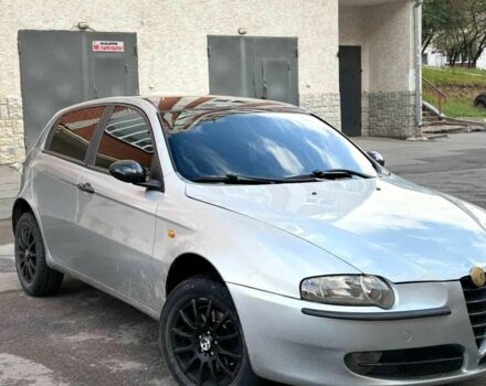 Серый Альфа Ромео 147, объемом двигателя 1.6 л и пробегом 100 тыс. км за 3000 $, фото 2 на Automoto.ua