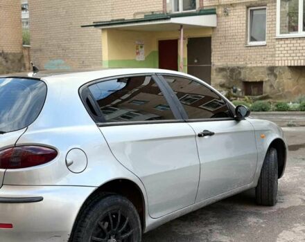 Серый Альфа Ромео 147, объемом двигателя 1.6 л и пробегом 100 тыс. км за 3000 $, фото 1 на Automoto.ua