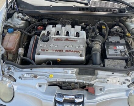 Сірий Альфа Ромео 147, об'ємом двигуна 1.6 л та пробігом 283 тис. км за 3400 $, фото 7 на Automoto.ua