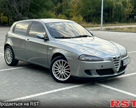 Серый Альфа Ромео 147, объемом двигателя 1.9 л и пробегом 190 тыс. км за 5000 $, фото 5 на Automoto.ua