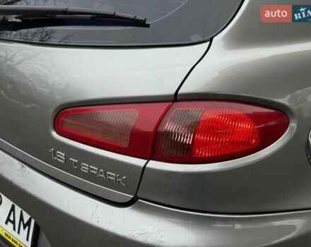 Сірий Альфа Ромео 147, об'ємом двигуна 1.6 л та пробігом 208 тис. км за 3499 $, фото 25 на Automoto.ua