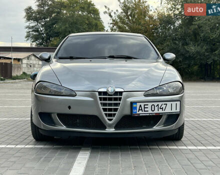 Сірий Альфа Ромео 147, об'ємом двигуна 1.91 л та пробігом 175 тис. км за 5000 $, фото 2 на Automoto.ua