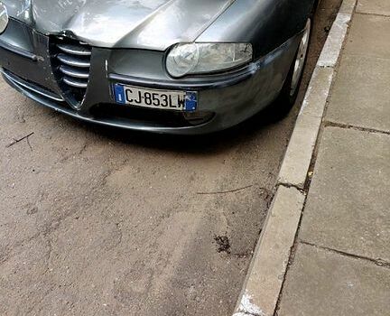 Серый Альфа Ромео 147, объемом двигателя 1.6 л и пробегом 250 тыс. км за 1150 $, фото 4 на Automoto.ua