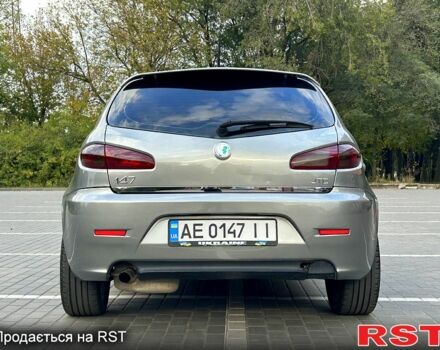 Серый Альфа Ромео 147, объемом двигателя 1.9 л и пробегом 190 тыс. км за 5000 $, фото 2 на Automoto.ua