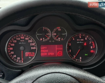 Сірий Альфа Ромео 147, об'ємом двигуна 1.6 л та пробігом 208 тис. км за 3499 $, фото 39 на Automoto.ua