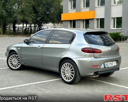 Серый Альфа Ромео 147, объемом двигателя 1.9 л и пробегом 190 тыс. км за 5000 $, фото 1 на Automoto.ua