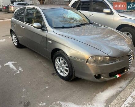 Сірий Альфа Ромео 147, об'ємом двигуна 1.6 л та пробігом 207 тис. км за 4600 $, фото 7 на Automoto.ua