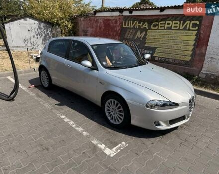 Серый Альфа Ромео 147, объемом двигателя 1.9 л и пробегом 285 тыс. км за 3500 $, фото 3 на Automoto.ua