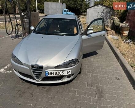 Серый Альфа Ромео 147, объемом двигателя 1.9 л и пробегом 285 тыс. км за 3500 $, фото 2 на Automoto.ua