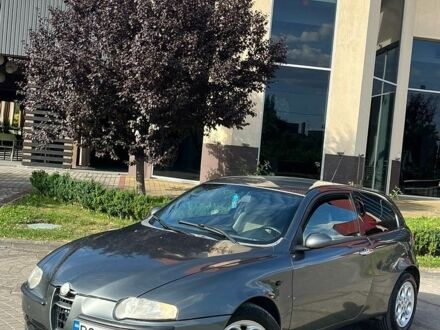 Серый Альфа Ромео 147, объемом двигателя 1.6 л и пробегом 181 тыс. км за 2300 $, фото 1 на Automoto.ua