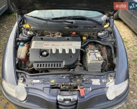 Синий Альфа Ромео 147, объемом двигателя 1.9 л и пробегом 326 тыс. км за 2650 $, фото 4 на Automoto.ua