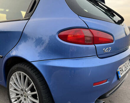 Синий Альфа Ромео 147, объемом двигателя 1.6 л и пробегом 270 тыс. км за 4100 $, фото 6 на Automoto.ua