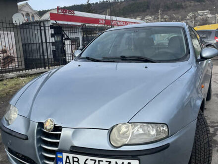 Синий Альфа Ромео 147, объемом двигателя 1.6 л и пробегом 274 тыс. км за 3150 $, фото 1 на Automoto.ua