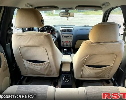 Зеленый Альфа Ромео 147, объемом двигателя 1.9 л и пробегом 0 тыс. км за 2800 $, фото 4 на Automoto.ua