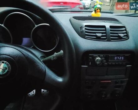 Зеленый Альфа Ромео 147, объемом двигателя 1.6 л и пробегом 255 тыс. км за 1600 $, фото 16 на Automoto.ua