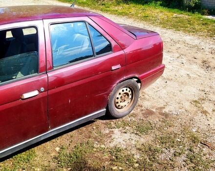 Красный Альфа Ромео 155, объемом двигателя 2 л и пробегом 300 тыс. км за 800 $, фото 3 на Automoto.ua