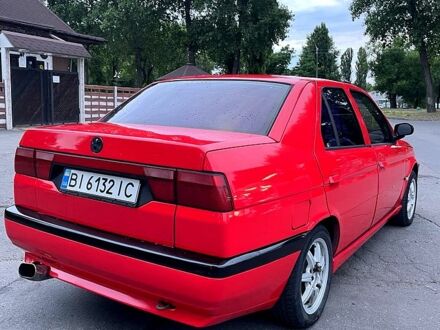 Альфа Ромео 155 1991 у Горішні Плавні (Комсомольськ) на Automoto.ua Червоний Альфа Ромео 155, об'ємом двигуна 2 л та пробігом 209 тис. км за 1100 $, фото 1 на Automoto.ua
