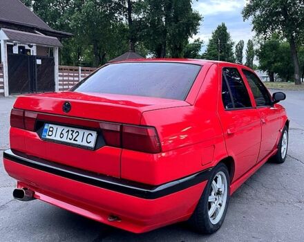 Красный Альфа Ромео 155, объемом двигателя 2 л и пробегом 209 тыс. км за 1100 $, фото 1 на Automoto.ua