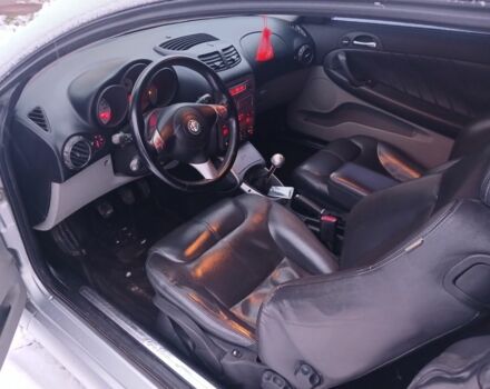 Сірий Альфа Ромео 155, об'ємом двигуна 2 л та пробігом 190 тис. км за 3999 $, фото 6 на Automoto.ua